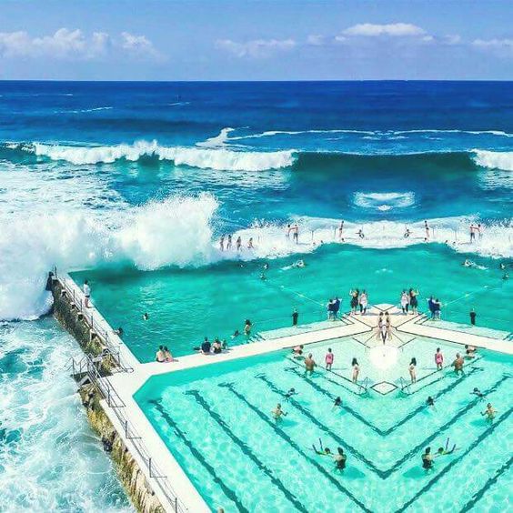 Bondi Beach- Unilodgers-Top 10 Places To Visit In Sydney